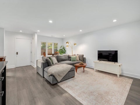 Tiny photo for 325 N OAK PARK Avenue #E, Oak Park, IL 60302 (MLS # 12783290)