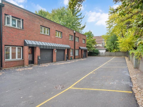 Tiny photo for 325 N OAK PARK Avenue #E, Oak Park, IL 60302 (MLS # 12783290)