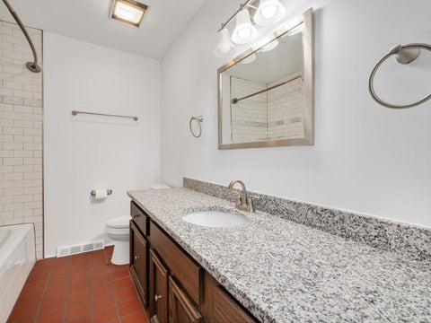 Tiny photo for 325 N OAK PARK Avenue #E, Oak Park, IL 60302 (MLS # 12783290)