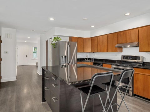 Tiny photo for 325 N OAK PARK Avenue #E, Oak Park, IL 60302 (MLS # 12783290)