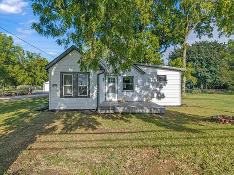 Tiny photo for 1219 Devils Glen Road, Bettendorf, IA 52722 (MLS # 12757477)
