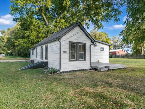 Tiny photo for 1219 Devils Glen Road, Bettendorf, IA 52722 (MLS # 12757477)