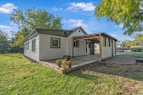 Tiny photo for 1219 Devils Glen Road, Bettendorf, IA 52722 (MLS # 12757477)