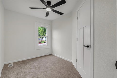 Tiny photo for 1219 Devils Glen Road, Bettendorf, IA 52722 (MLS # 12757477)