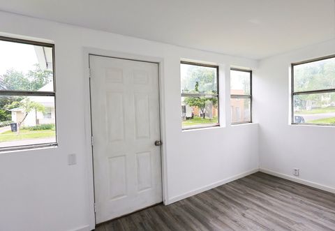 Tiny photo for 314 S Franklin Street, Salem, IL 62881 (MLS # 12634797)