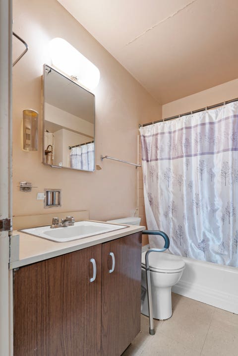Tiny photo for 4753 S Woodlawn Avenue, Chicago, IL 60615 (MLS # 12675404)