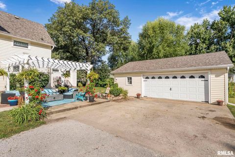 Tiny photo for 109 W 6th Street, Wilton, IA 52778 (MLS # QC4267338)