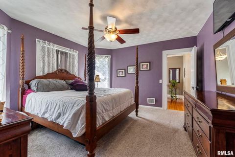 Tiny photo for 109 W 6th Street, Wilton, IA 52778 (MLS # QC4267338)