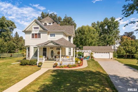 Photo of 109 W 6th Street, Wilton, IA 52778 (MLS # QC4267338)