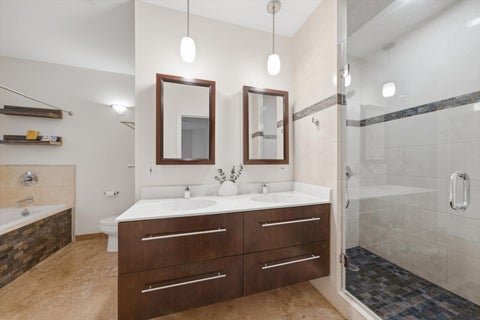 Tiny photo for 1048 W Foster Avenue #E, Chicago, IL 60640 (MLS # 12718080)