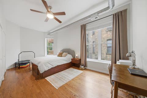 Tiny photo for 1048 W Foster Avenue #E, Chicago, IL 60640 (MLS # 12718080)