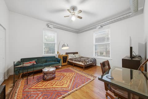 Tiny photo for 1048 W Foster Avenue #E, Chicago, IL 60640 (MLS # 12718080)