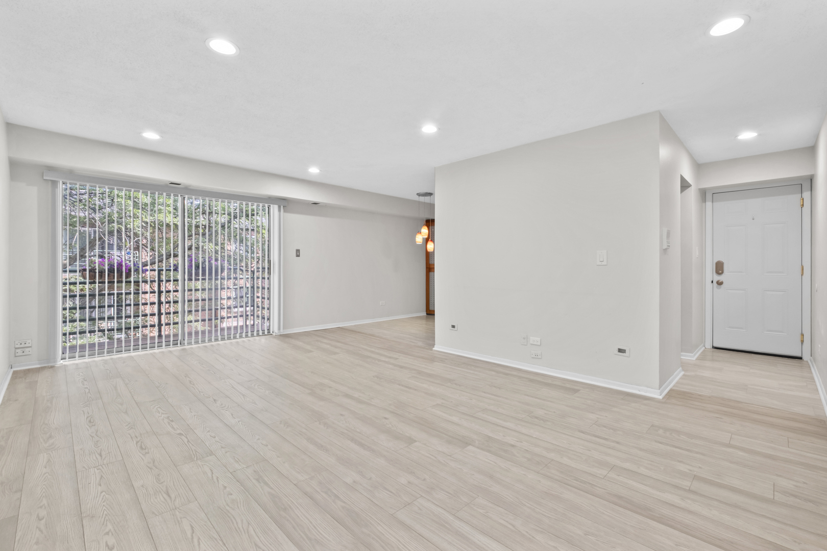 900 Casey Court 27-06