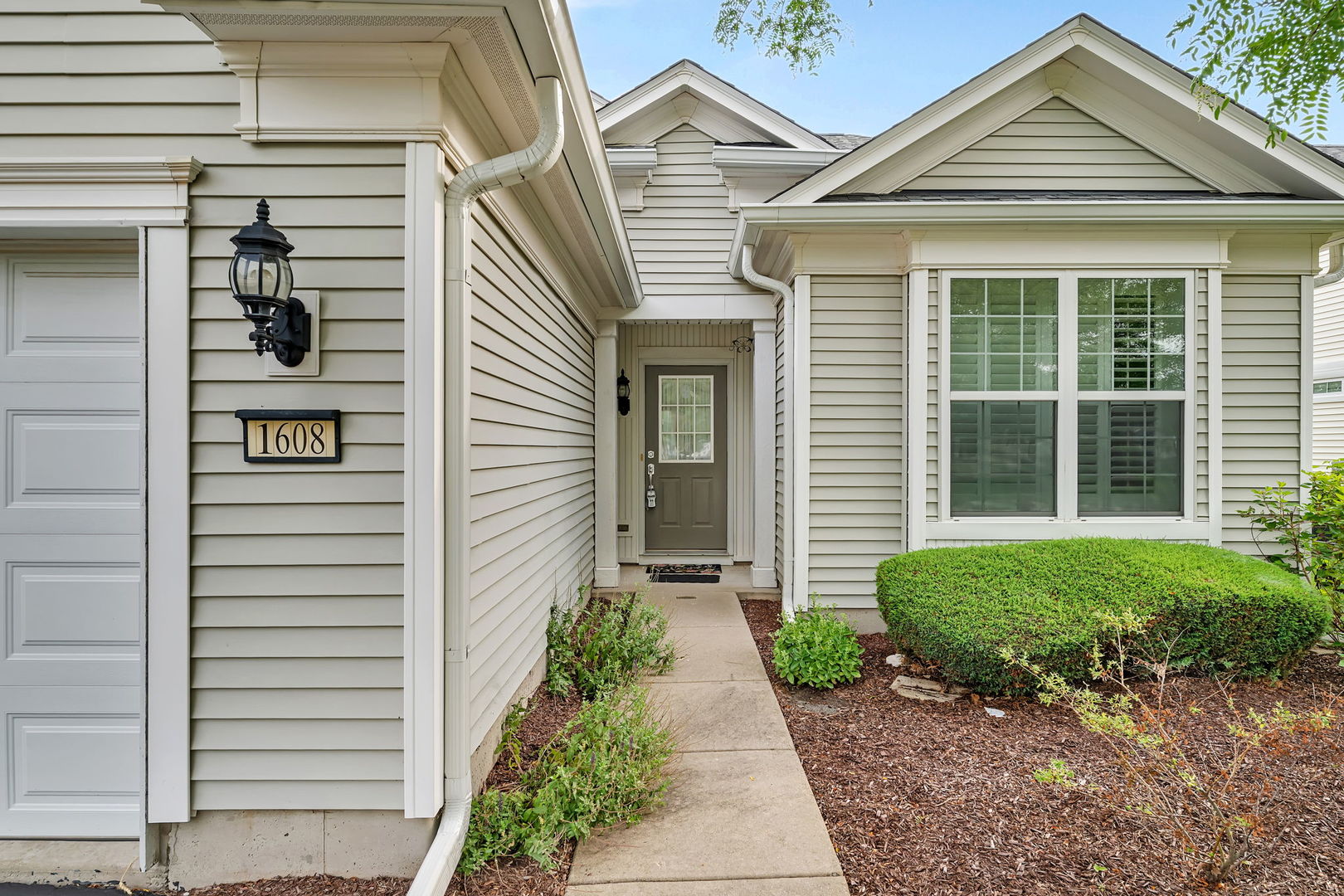 1608 Countryside Drive