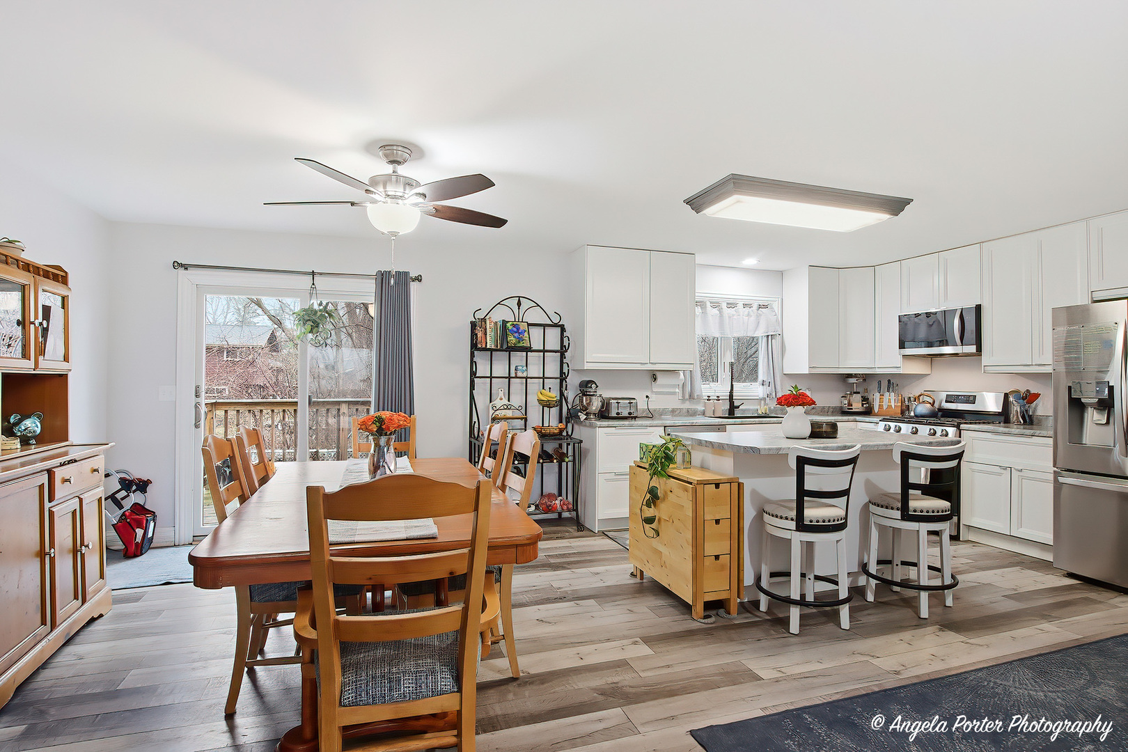 25423 W Highwoods Drive