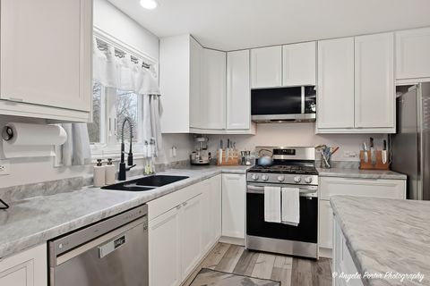 Tiny photo for 25423 W Highwoods Drive, Antioch, IL 60002 (MLS # 12585159)