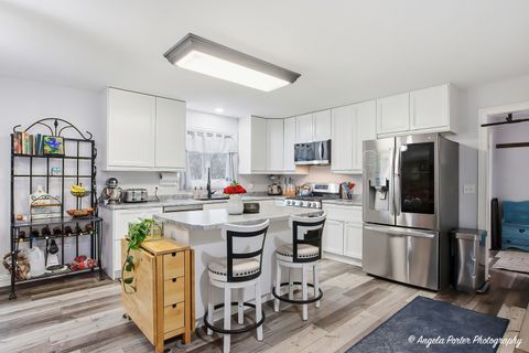 Tiny photo for 25423 W Highwoods Drive, Antioch, IL 60002 (MLS # 12585159)