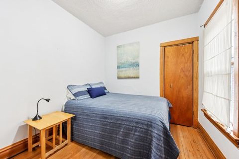 Tiny photo for 1010 S Ridgeland Avenue, Oak Park, IL 60304 (MLS # 12589843)