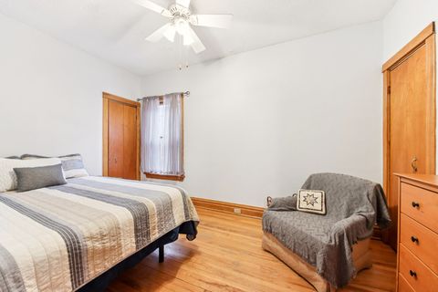 Tiny photo for 1010 S Ridgeland Avenue, Oak Park, IL 60304 (MLS # 12589843)