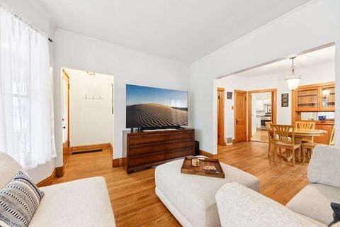 Tiny photo for 1010 S Ridgeland Avenue, Oak Park, IL 60304 (MLS # 12589843)