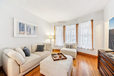 Tiny photo for 1010 S Ridgeland Avenue, Oak Park, IL 60304 (MLS # 12589843)