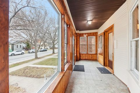Tiny photo for 1010 S Ridgeland Avenue, Oak Park, IL 60304 (MLS # 12589843)