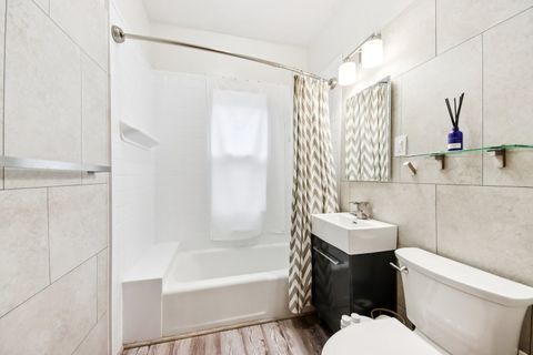 Tiny photo for 1010 S Ridgeland Avenue, Oak Park, IL 60304 (MLS # 12589843)