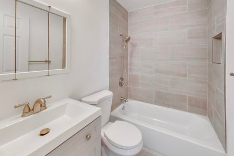 Tiny photo for 22 Jamaica Colony #1, Fox Lake, IL 60020 (MLS # 12754350)