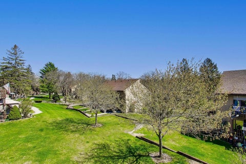 Tiny photo for 22 Jamaica Colony #1, Fox Lake, IL 60020 (MLS # 12754350)
