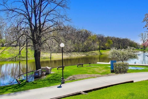 Tiny photo for 22 Jamaica Colony #1, Fox Lake, IL 60020 (MLS # 12754350)