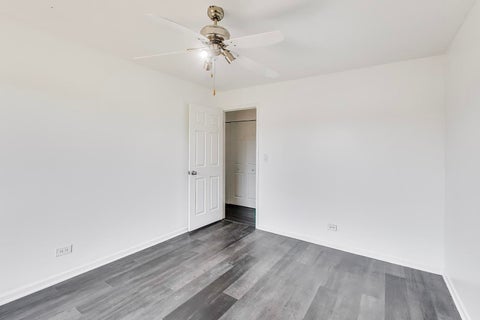 Tiny photo for 22 Jamaica Colony #1, Fox Lake, IL 60020 (MLS # 12754350)