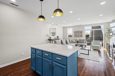 Tiny photo for 2305 N AUSTIN Avenue #3, Chicago, IL 60639 (MLS # 12566924)