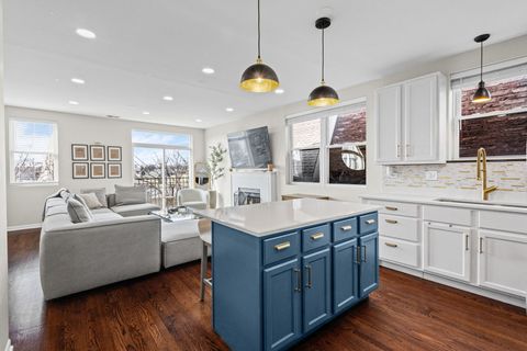 Tiny photo for 2305 N AUSTIN Avenue #3, Chicago, IL 60639 (MLS # 12566924)