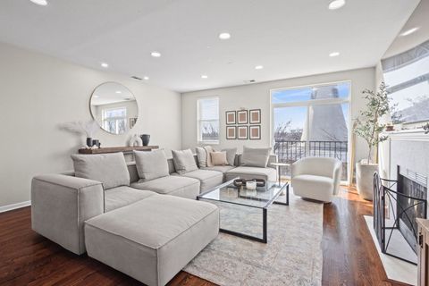 Tiny photo for 2305 N AUSTIN Avenue #3, Chicago, IL 60639 (MLS # 12566924)