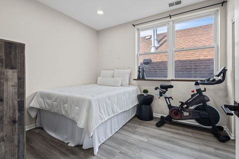 Tiny photo for 2305 N AUSTIN Avenue #3, Chicago, IL 60639 (MLS # 12566924)