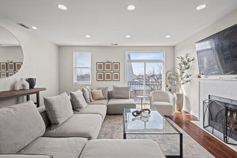 Tiny photo for 2305 N AUSTIN Avenue #3, Chicago, IL 60639 (MLS # 12566924)