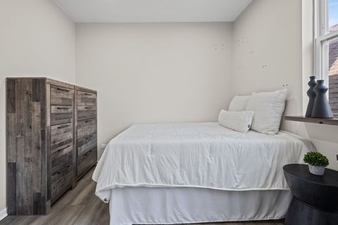 Tiny photo for 2305 N AUSTIN Avenue #3, Chicago, IL 60639 (MLS # 12566924)