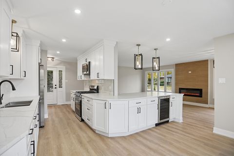 Tiny photo for 528 E 191st Place, Glenwood, IL 60425 (MLS # 12566085)