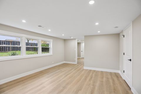 Tiny photo for 528 E 191st Place, Glenwood, IL 60425 (MLS # 12566085)