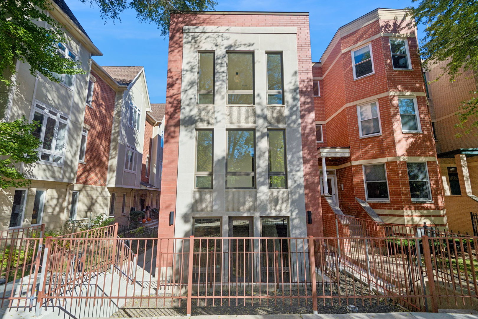 2323 N Lister Avenue