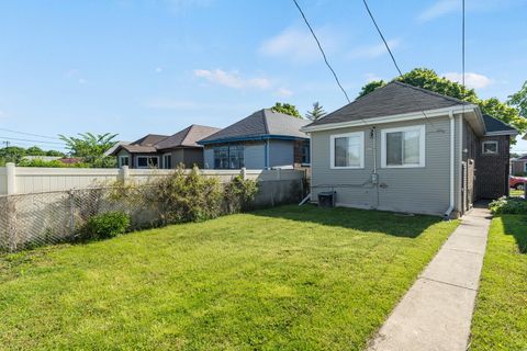 Tiny photo for 9836 S Drexel Avenue, Chicago, IL 60628 (MLS # 12652419)