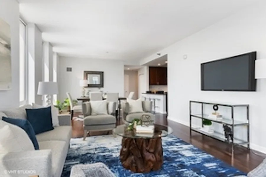 1250 S MICHIGAN Avenue 2506