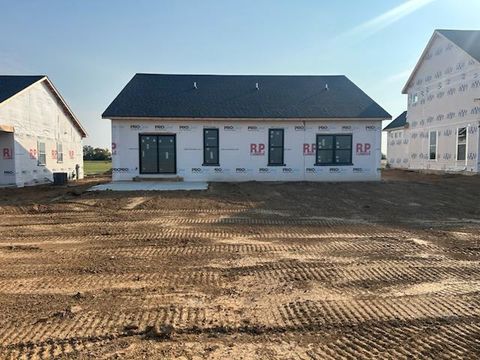 Tiny photo for 667 S Regulators Street, Rochelle, IL 61068 (MLS # 12497964)