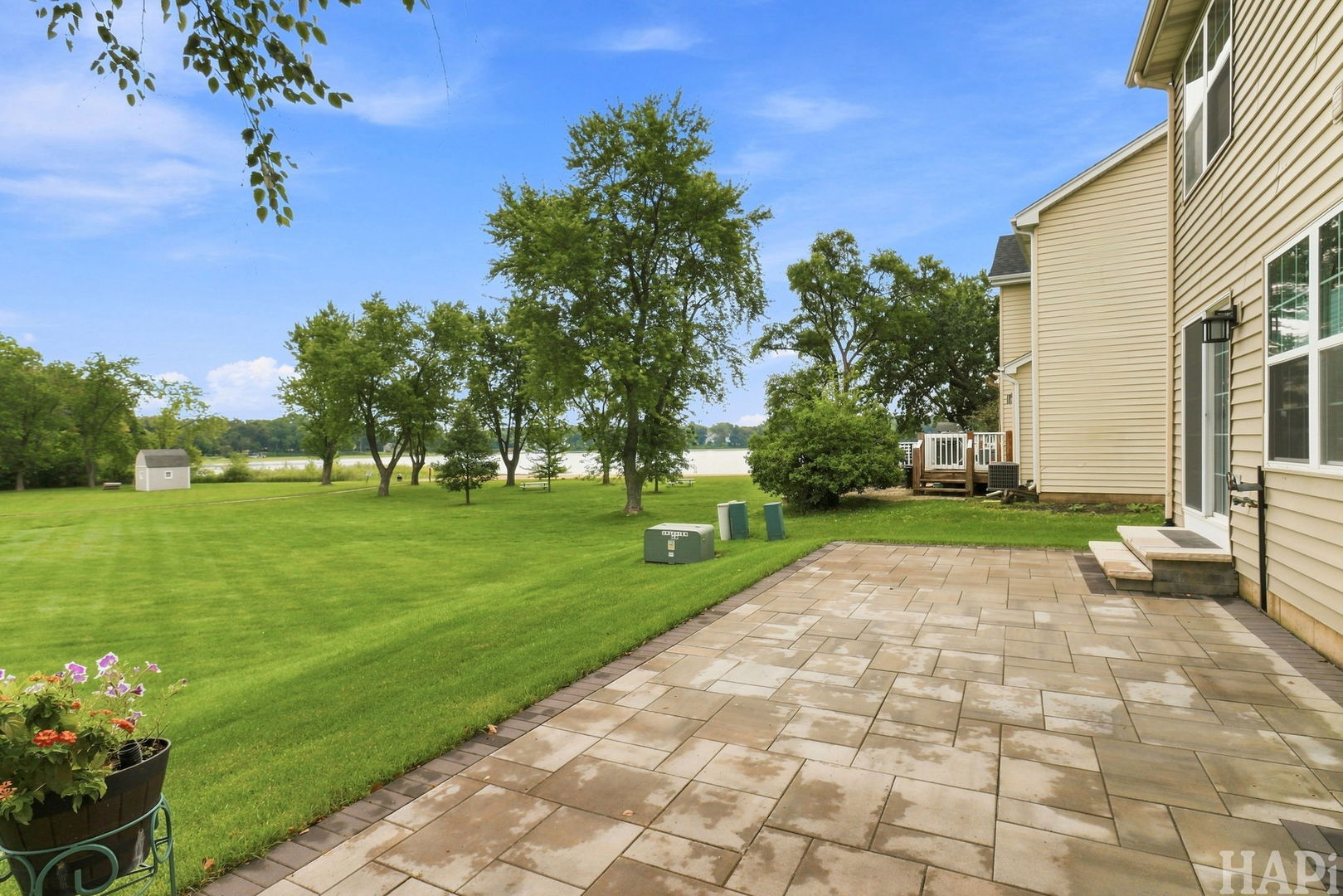 708 E Bayou Court