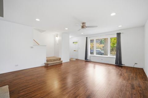 Tiny photo for 104 E Lincoln Street, Mount Prospect, IL 60056 (MLS # 12509595)