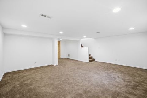 Tiny photo for 104 E Lincoln Street, Mount Prospect, IL 60056 (MLS # 12509595)