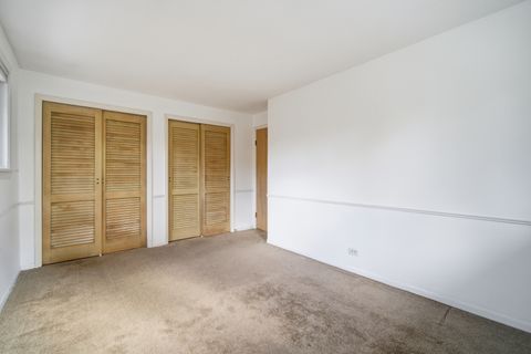 Tiny photo for 104 E Lincoln Street, Mount Prospect, IL 60056 (MLS # 12509595)