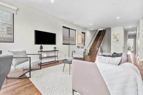 Tiny photo for 1020 N Marshfield Avenue #3, Chicago, IL 60622 (MLS # 12534821)