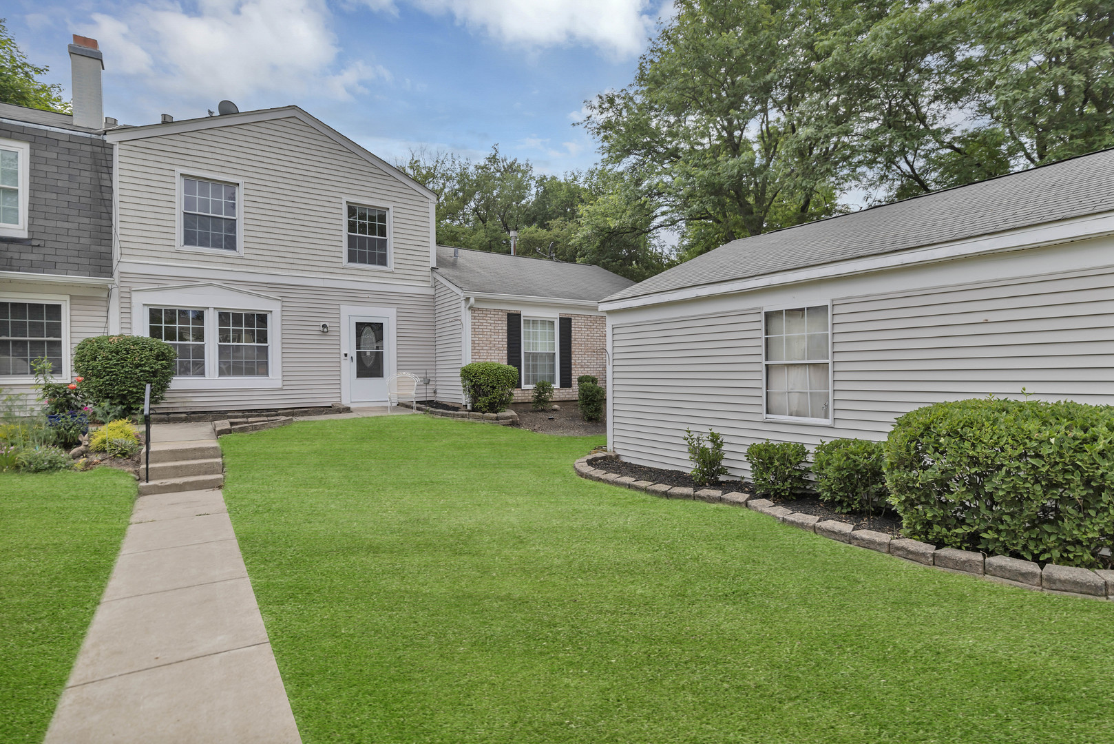 22 Red Oak Trail