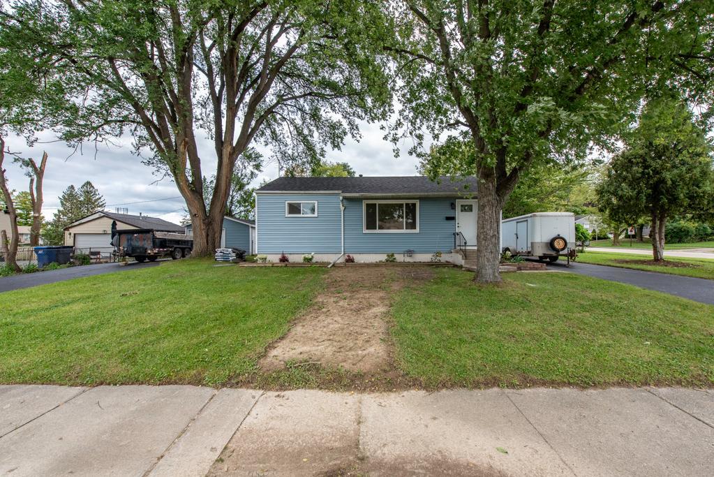 2127 Indian Road
